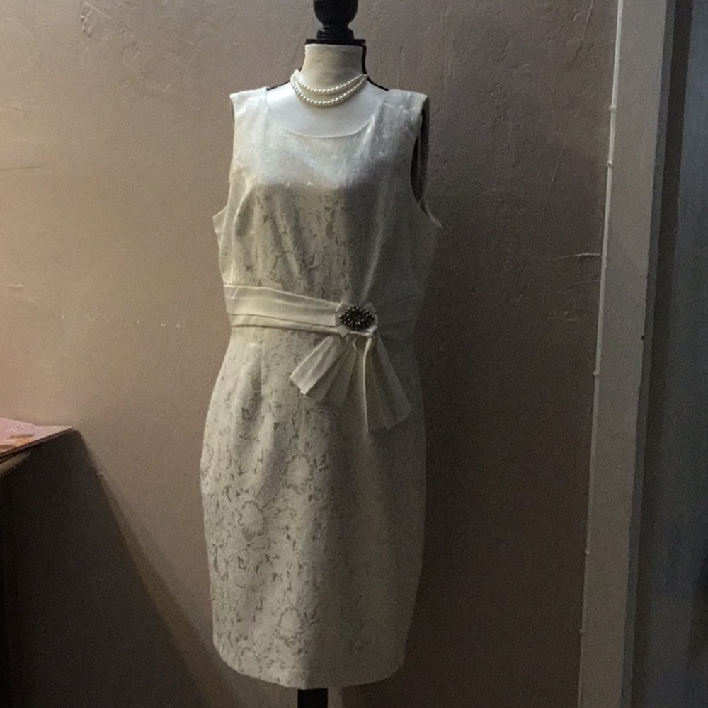 Sleveveless Dress